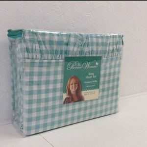 King sheet set.    Color: teal